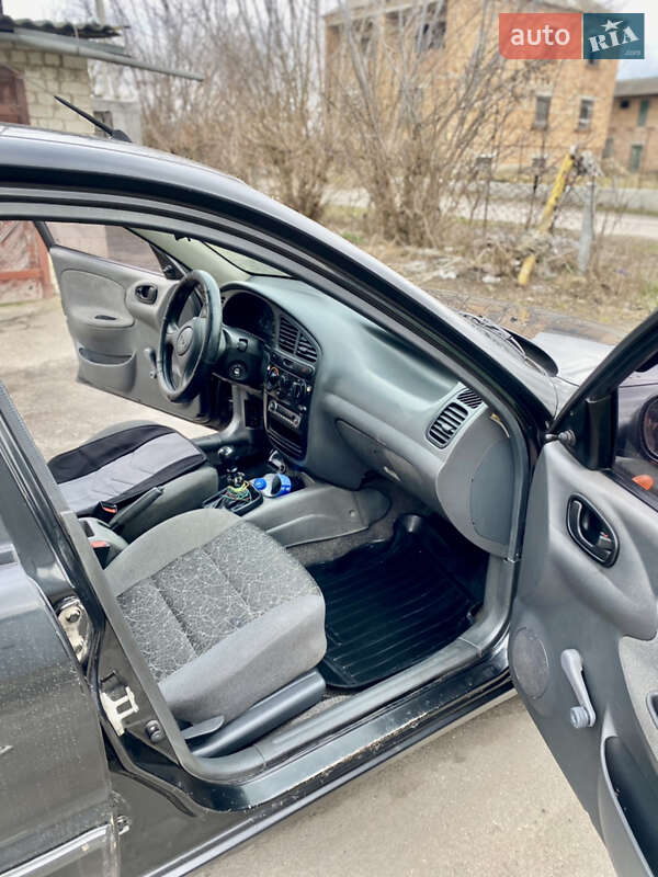 Седан Daewoo Lanos 2008 в Дубні
