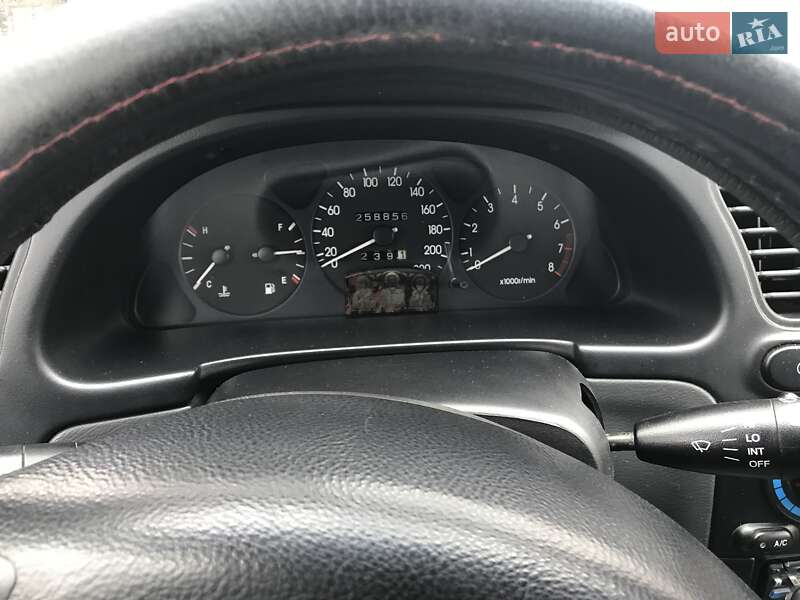 Седан Daewoo Lanos 2002 в Харькове