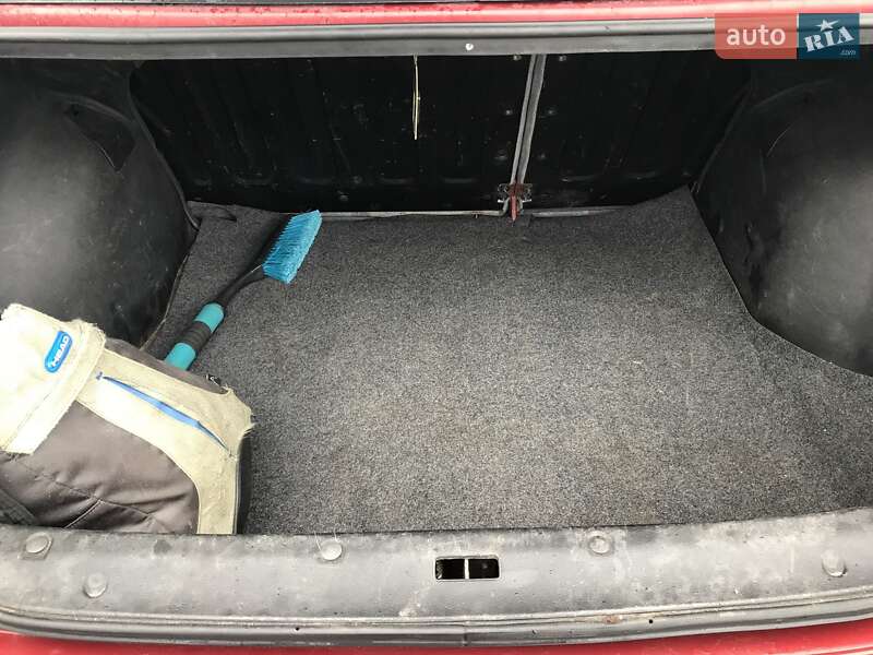 Седан Daewoo Lanos 2002 в Харькове