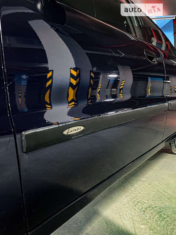 Седан Daewoo Lanos 2004 в Ивано-Франковске