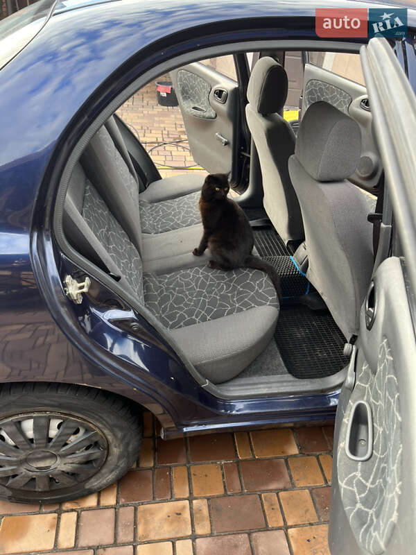 Седан Daewoo Lanos 2003 в Киеве