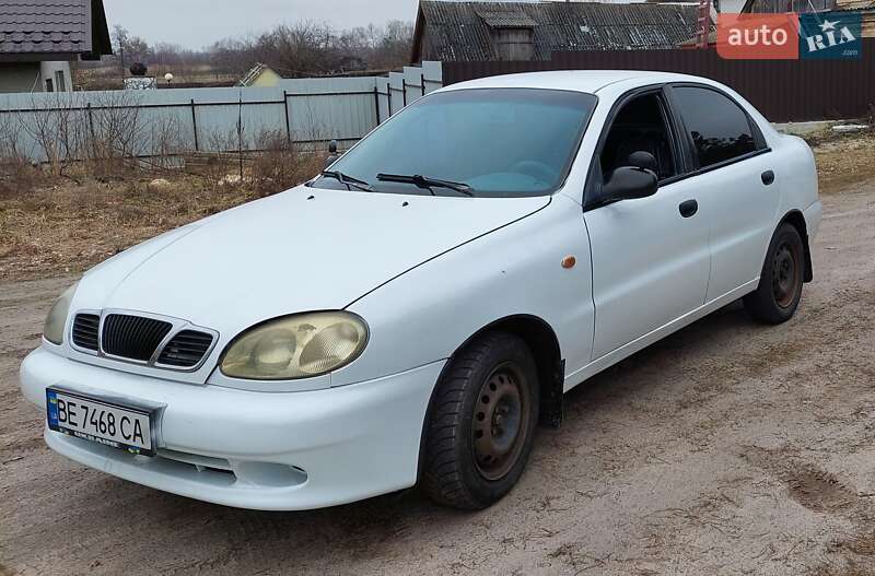 Седан Daewoo Lanos 2004 в Киеве