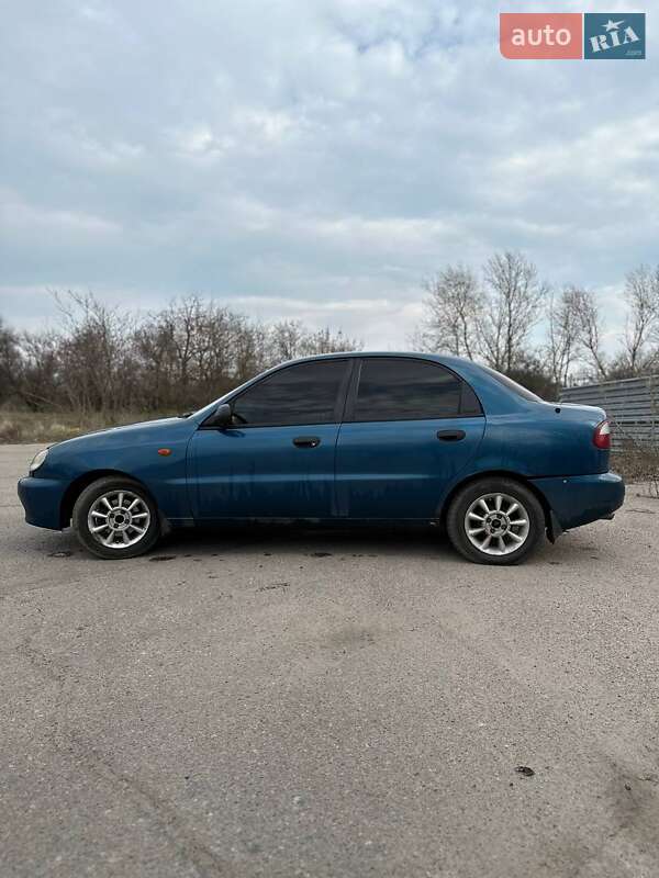 Седан Daewoo Lanos 1998 в Кременчуці