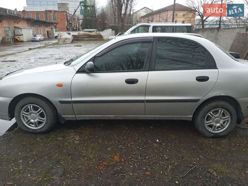 Седан Daewoo Lanos 2003 в Львове