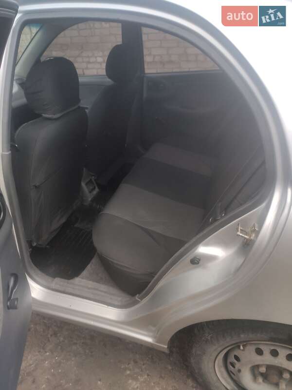 Седан Daewoo Lanos 2005 в Киеве