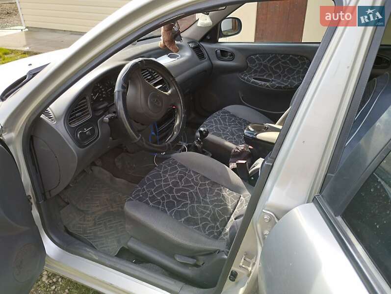 Седан Daewoo Lanos 2004 в Ивано-Франковске