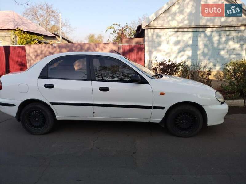 Седан Daewoo Lanos 2005 в Рени