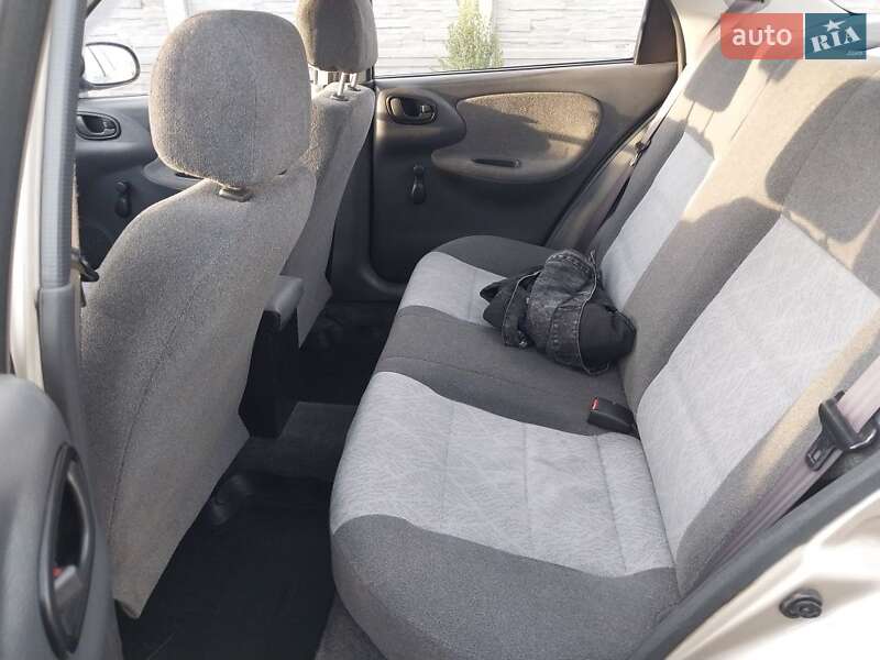 Седан Daewoo Lanos 2004 в Городищеві