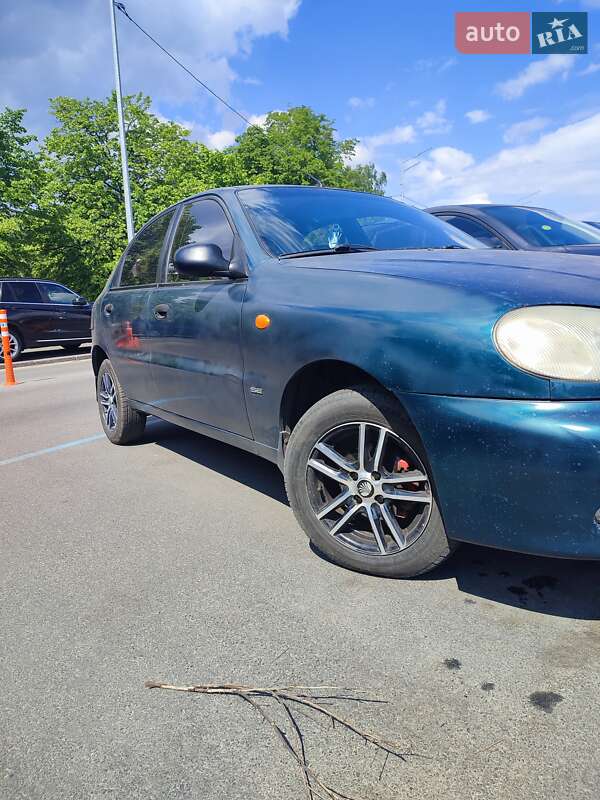 Хетчбек Daewoo Lanos 2004 в Києві