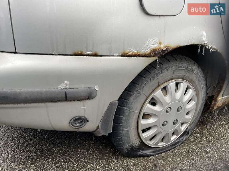 Седан Daewoo Lanos 2004 в Киеве