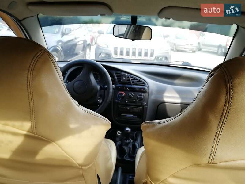 Седан Daewoo Lanos 2006 в Киеве