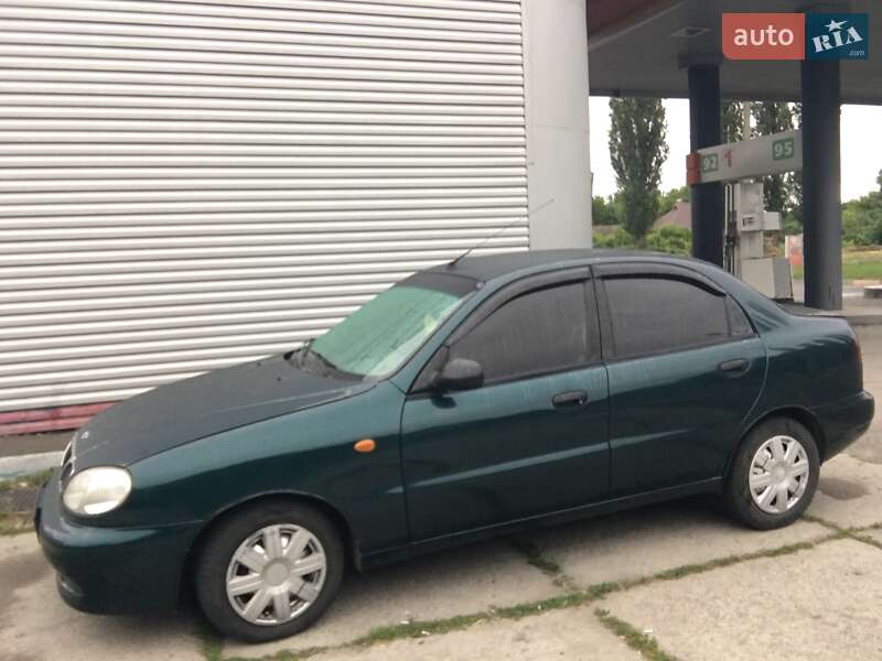 Седан Daewoo Lanos 2006 в Хороле