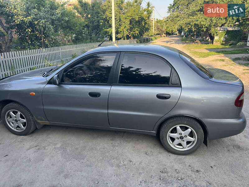 Седан Daewoo Lanos 2008 в Карловке