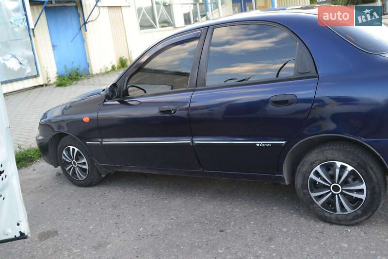Седан Daewoo Lanos 2007 в Покровську