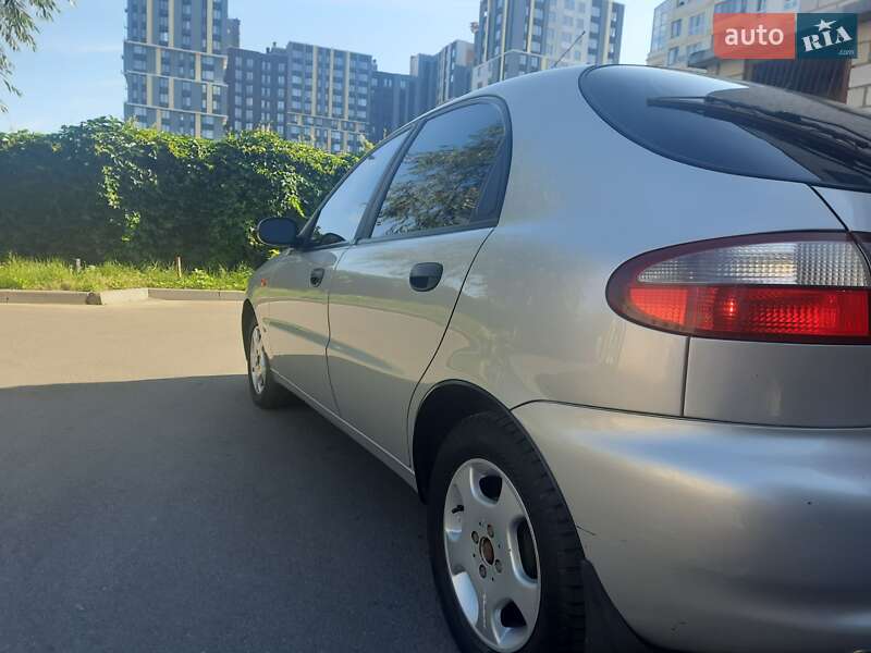 Хэтчбек Daewoo Lanos 2004 в Киеве