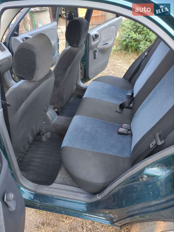 Седан Daewoo Lanos 2007 в Сарнах