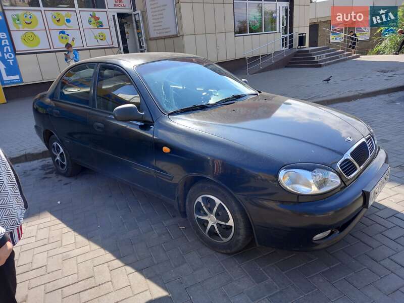 Седан Daewoo Lanos 1999 в Кривому Розі