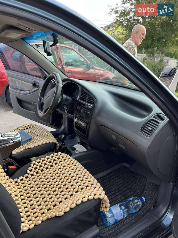 Седан Daewoo Lanos 2005 в Мукачево