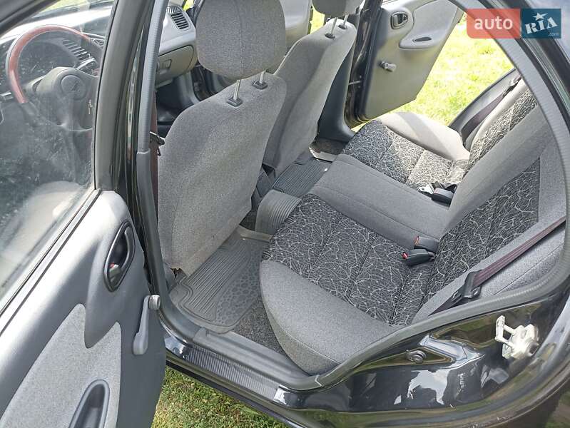 Седан Daewoo Lanos 2008 в Мироновке