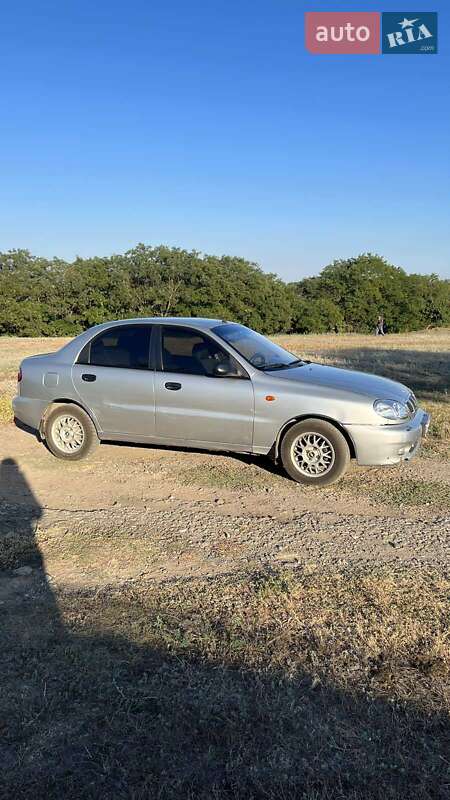 Седан Daewoo Lanos 2004 в Одессе