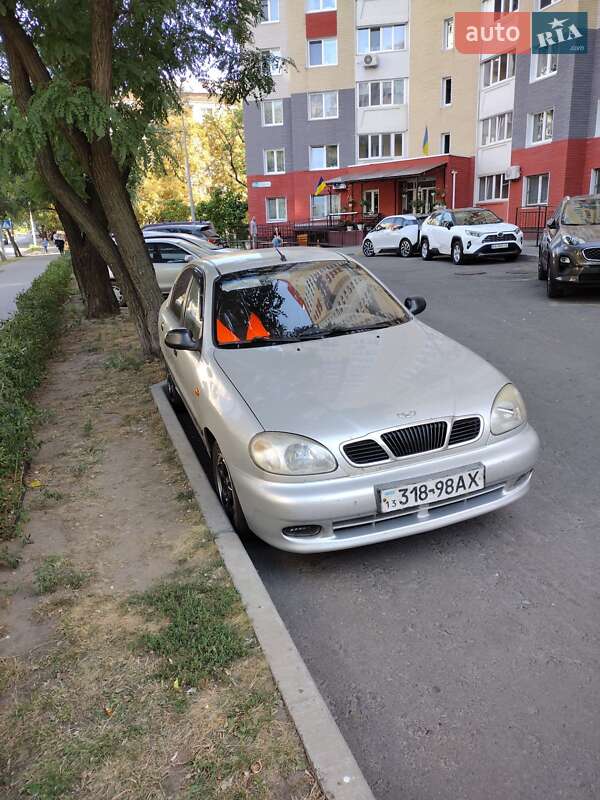 Седан Daewoo Lanos 2004 в Киеве