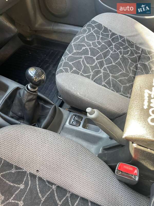 Седан Daewoo Lanos 2002 в Харькове фото 4 Седан Daewoo Lanos 2002 в Харькове