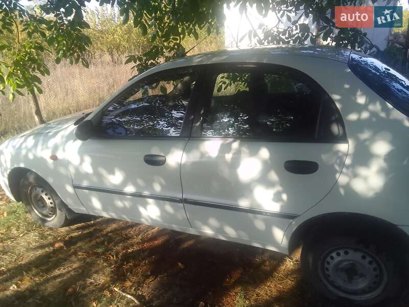 Седан Daewoo Lanos 2004 в Кропивницком