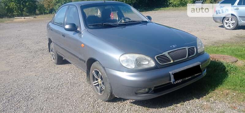 Седан Daewoo Lanos 2008 в Великому Березному