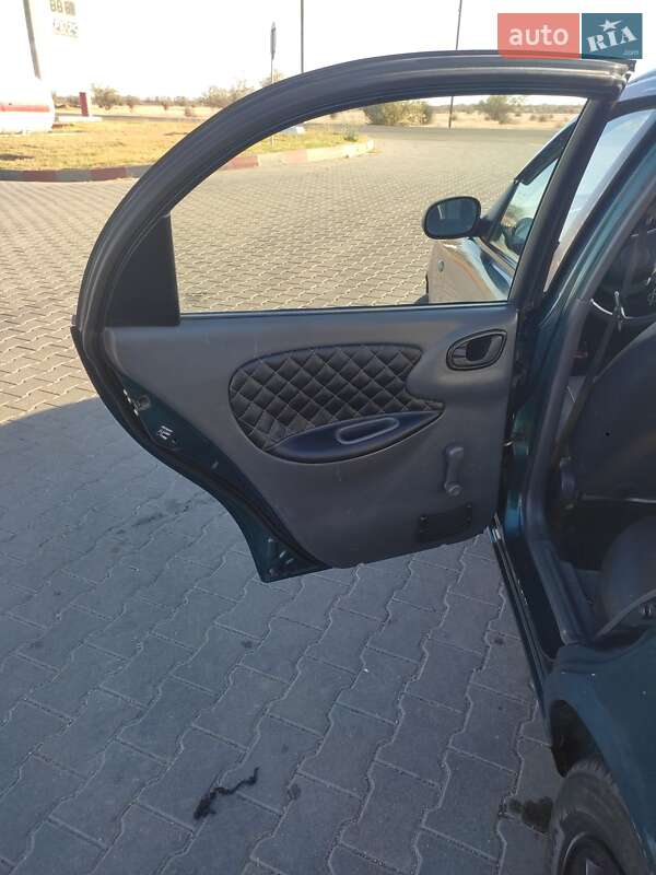 Седан Daewoo Lanos 2002 в Болграде