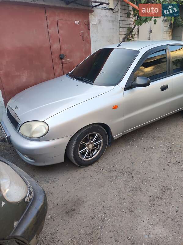 Седан Daewoo Lanos 2005 в Дніпрі