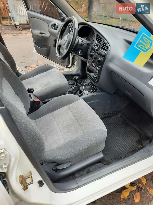 Седан Daewoo Lanos 2004 в Белой Церкви