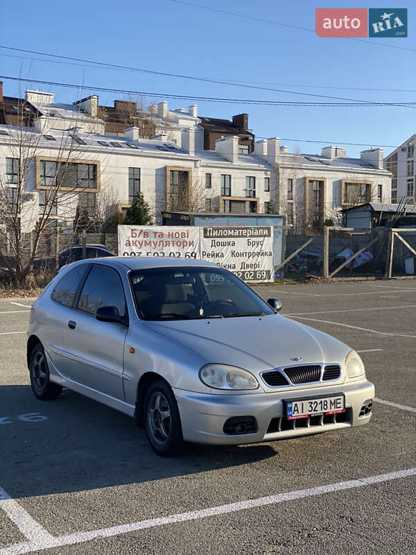 Хетчбек Daewoo Lanos 2003 в Софіївській Борщагівці