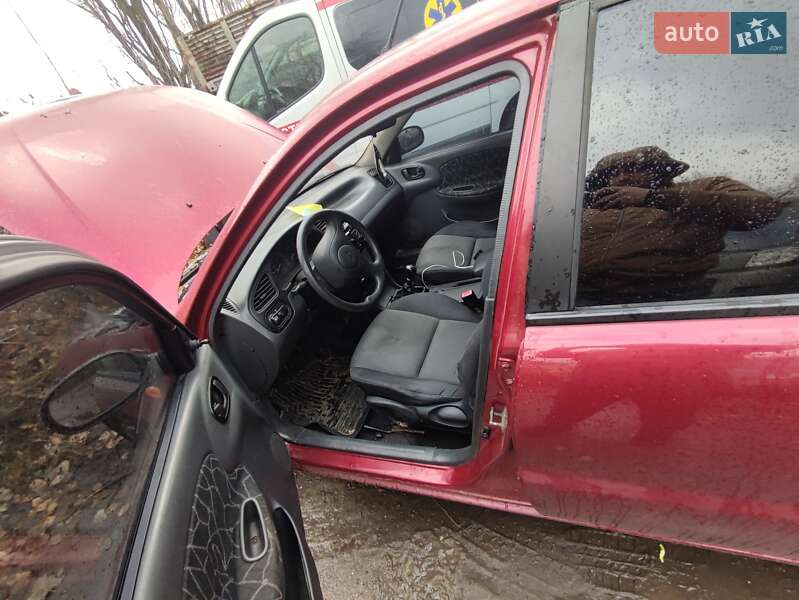 Седан Daewoo Lanos 2003 в Киеве