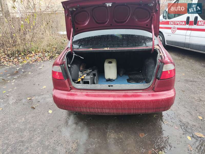 Седан Daewoo Lanos 2003 в Киеве