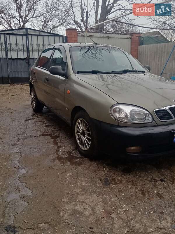 Хэтчбек Daewoo Lanos 2003 в Овидиополе