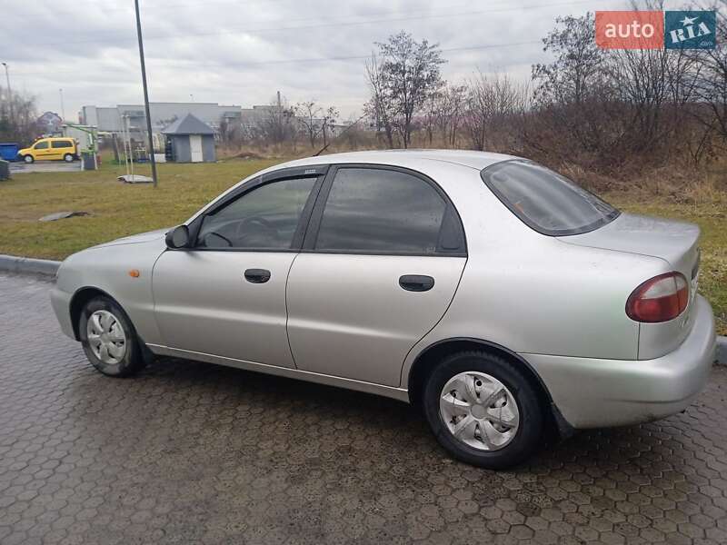 Седан Daewoo Lanos 2004 в Мукачево