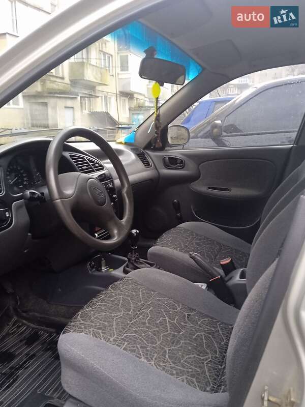 Седан Daewoo Lanos 2004 в Мукачево