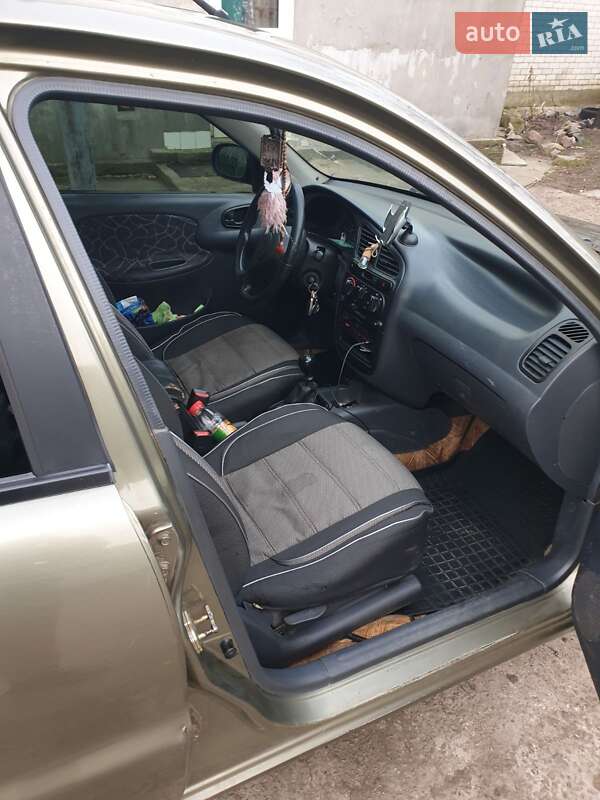 Седан Daewoo Lanos 2002 в Дніпрі фото 3 Седан Daewoo Lanos 2002 в Дніпрі
