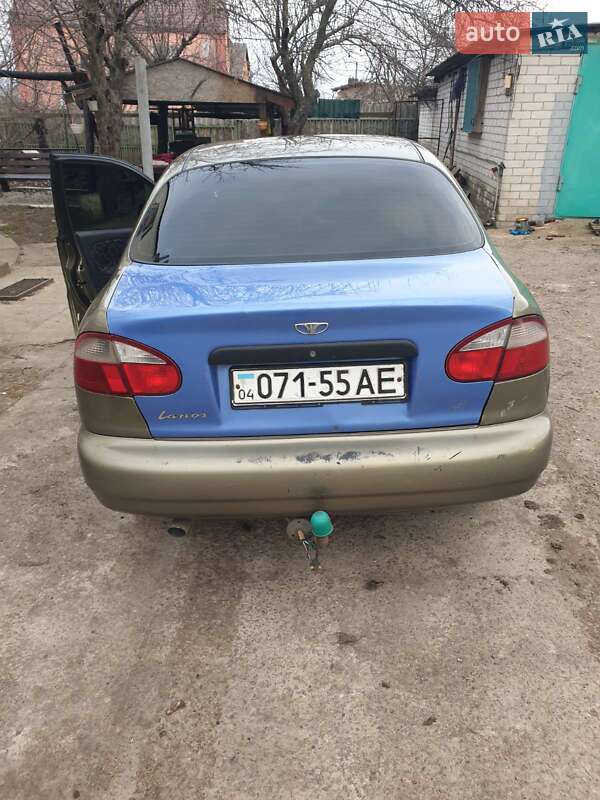 Седан Daewoo Lanos 2002 в Дніпрі