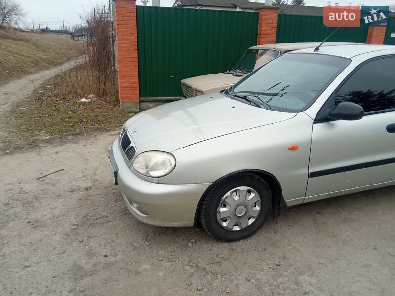 Седан Daewoo Lanos 2004 в Ладыжине