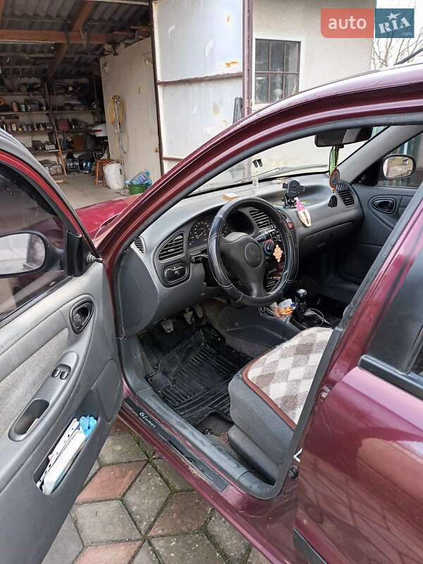 Седан Daewoo Lanos 2008 в Кицмани