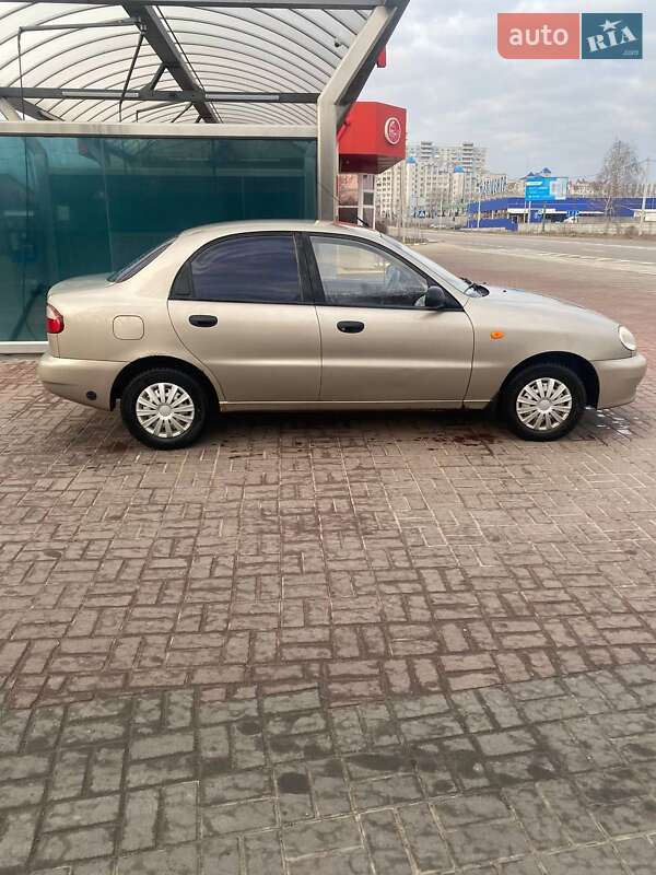 Седан Daewoo Lanos 2008 в Киеве