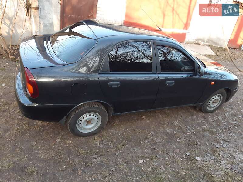 Седан Daewoo Lanos 2010 в Прилуках