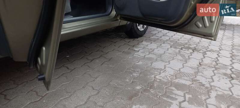 Седан Daewoo Lanos 2002 в Львове