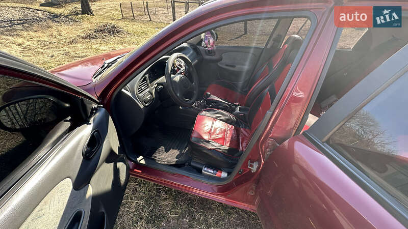 Седан Daewoo Lanos 2006 в Новых Санжарах