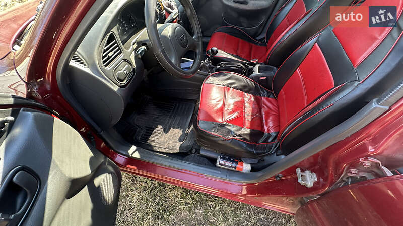 Седан Daewoo Lanos 2006 в Новых Санжарах