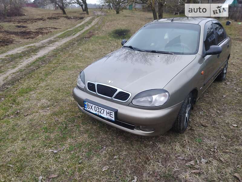 Седан Daewoo Lanos 2003 в Львове