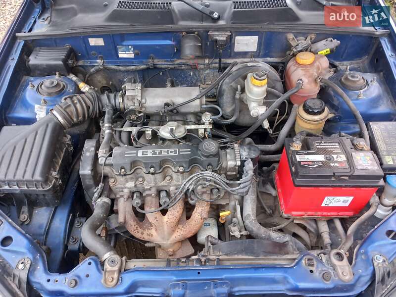 Седан Daewoo Lanos 2008 в Хусті