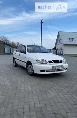 Седан Daewoo Lanos 2004 в Новой Одессе