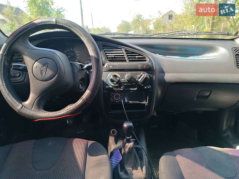 Седан Daewoo Lanos 1998 в Дніпрі